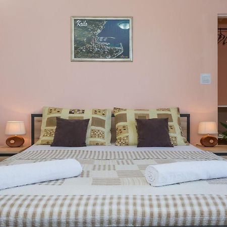 Apartments Verica - 15 M From Beach Krilo Zewnętrze zdjęcie