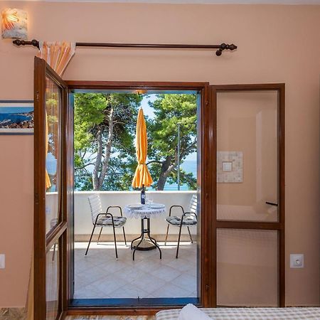 Apartments Verica - 15 M From Beach Krilo Zewnętrze zdjęcie